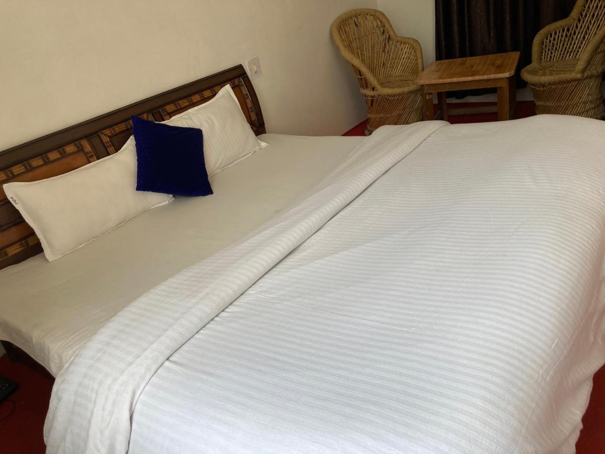 Hotel Alpine - In City Centre Manali  Exterior photo